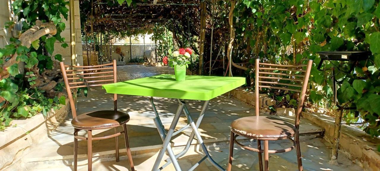 Caravan Hotel Amman Exterior photo