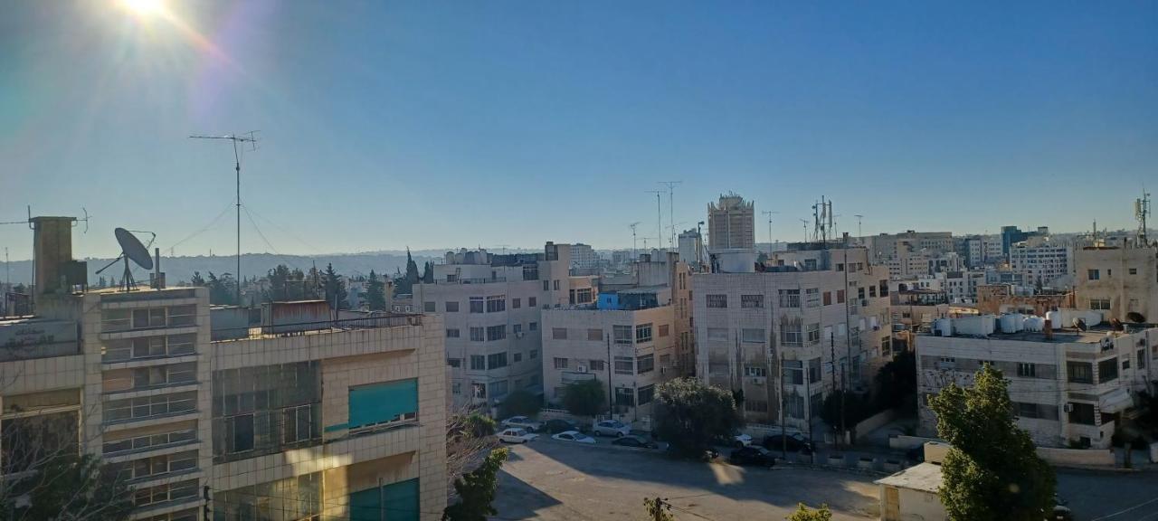 Caravan Hotel Amman Exterior photo