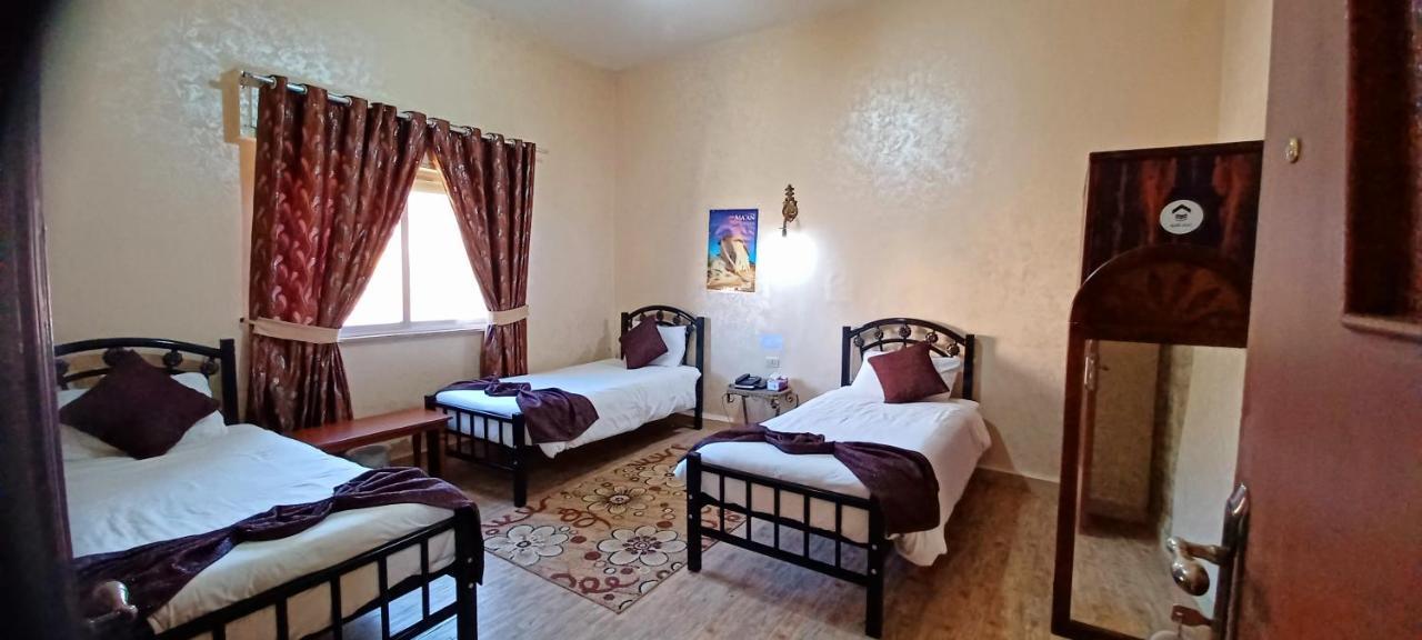 Caravan Hotel Amman Exterior photo
